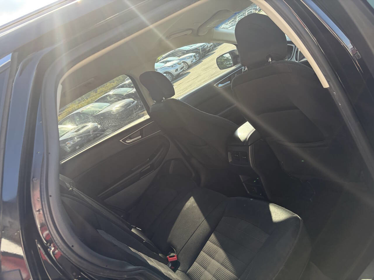 Used 2019 Ford Edge SEL FWD image 21