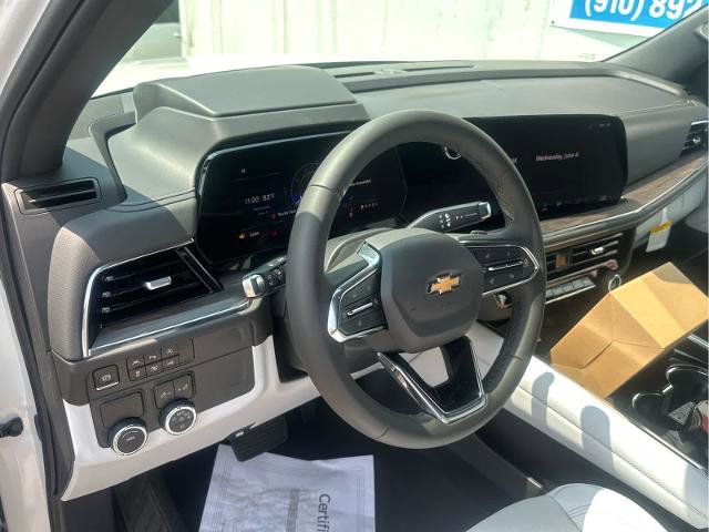 New 2025 Chevrolet Suburban Premier RWD image 27