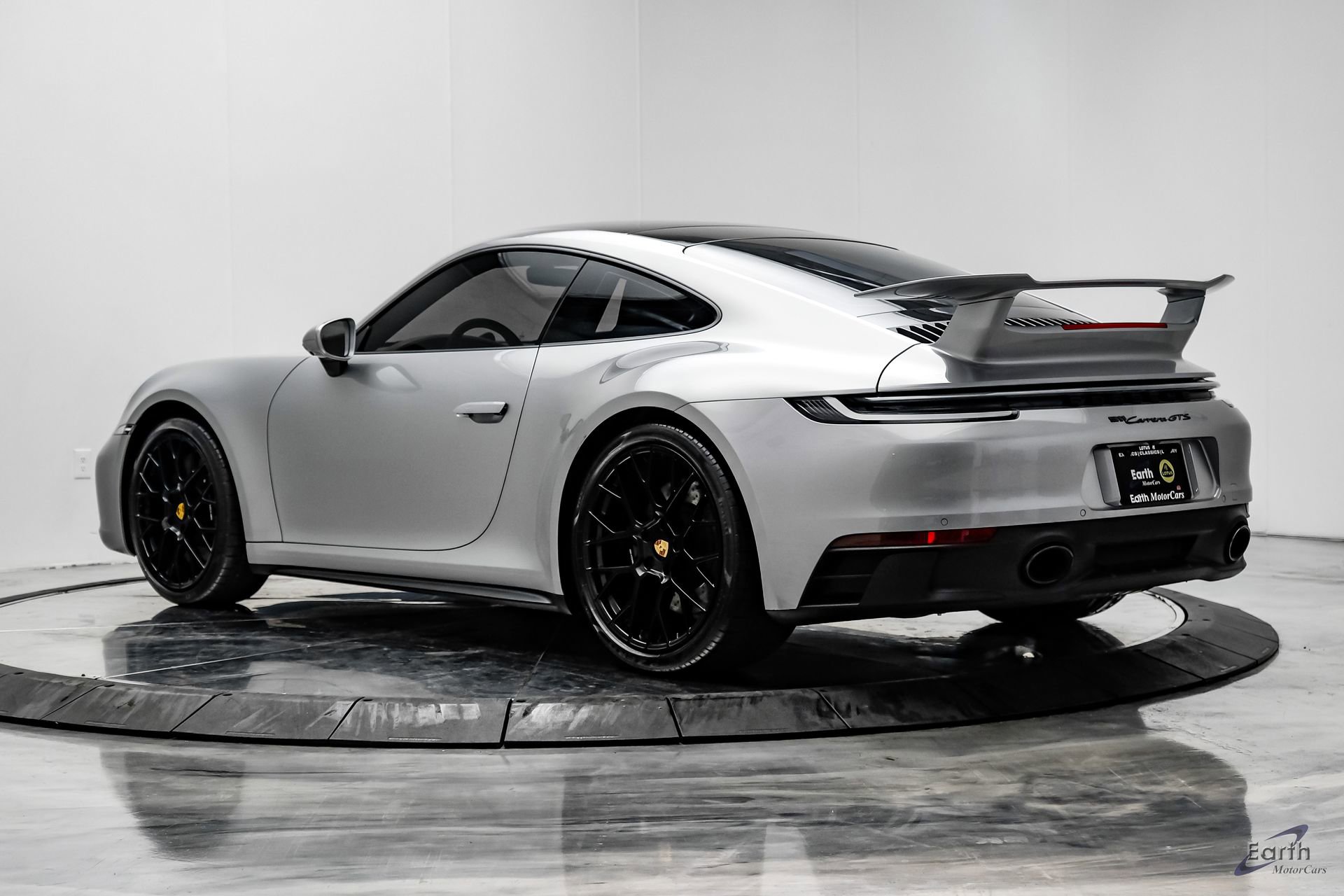 Used 2024 Porsche 911 Carrera GTS RWD image 11