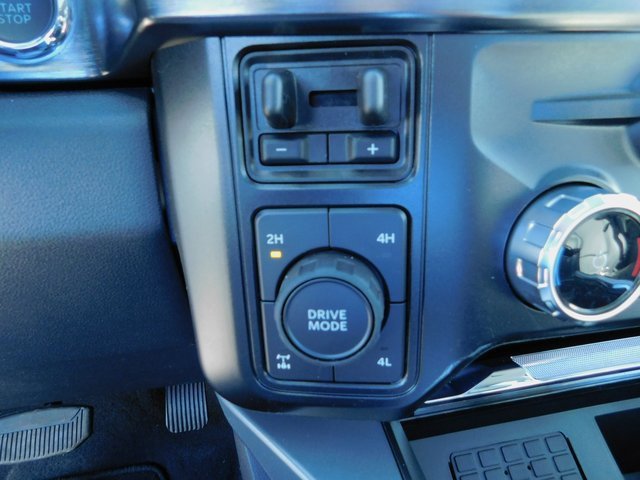 New 2025 Ford F350 Lariat w/ Lariat Ultimate Package image 32