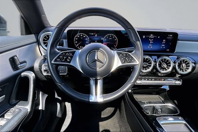 Used 2025 Mercedes-Benz CLA 250 image 8