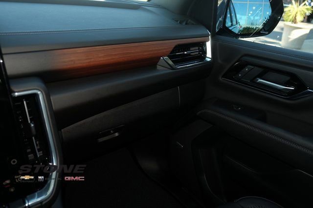 New 2025 GMC Yukon XL Denali w/ Sun & Power Step Package image 29