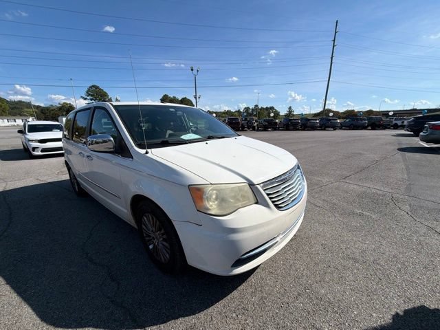 Used 2011 Chrysler Town & Country Limited FWD image 6