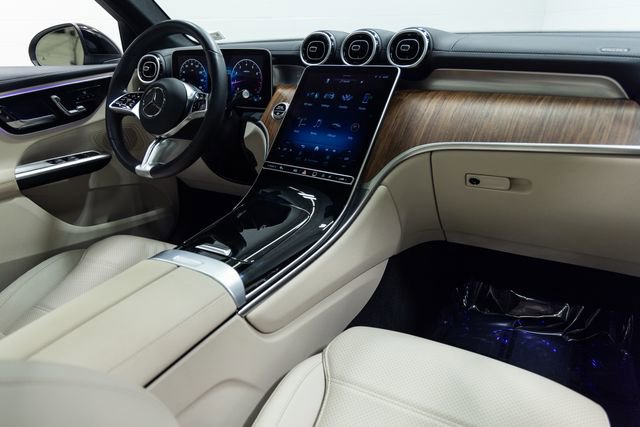 Used 2024 Mercedes-Benz GLC 300 4MATIC image 26