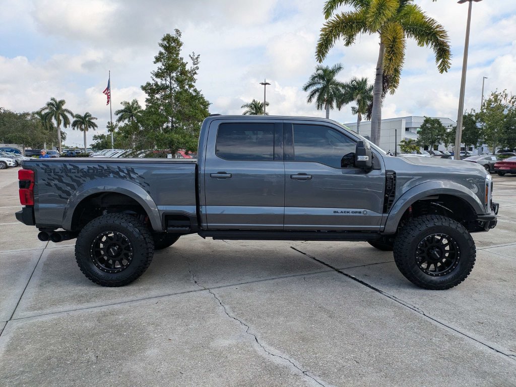 Used 2026 Ford F250 Lariat w/ Black Appearance Package AWD/4WD image 3