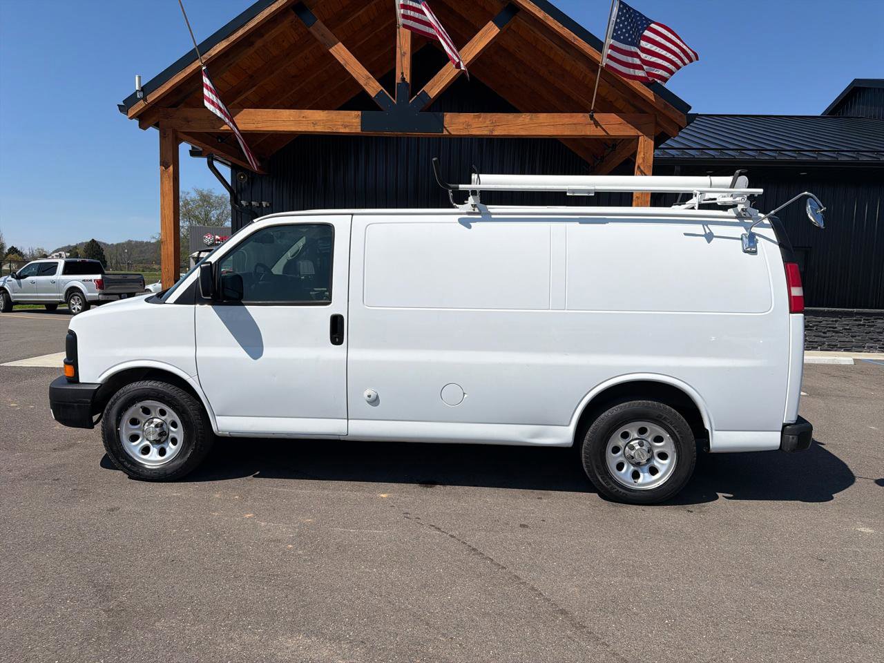 Used 2013 Chevrolet Express 1500 RWD image 19