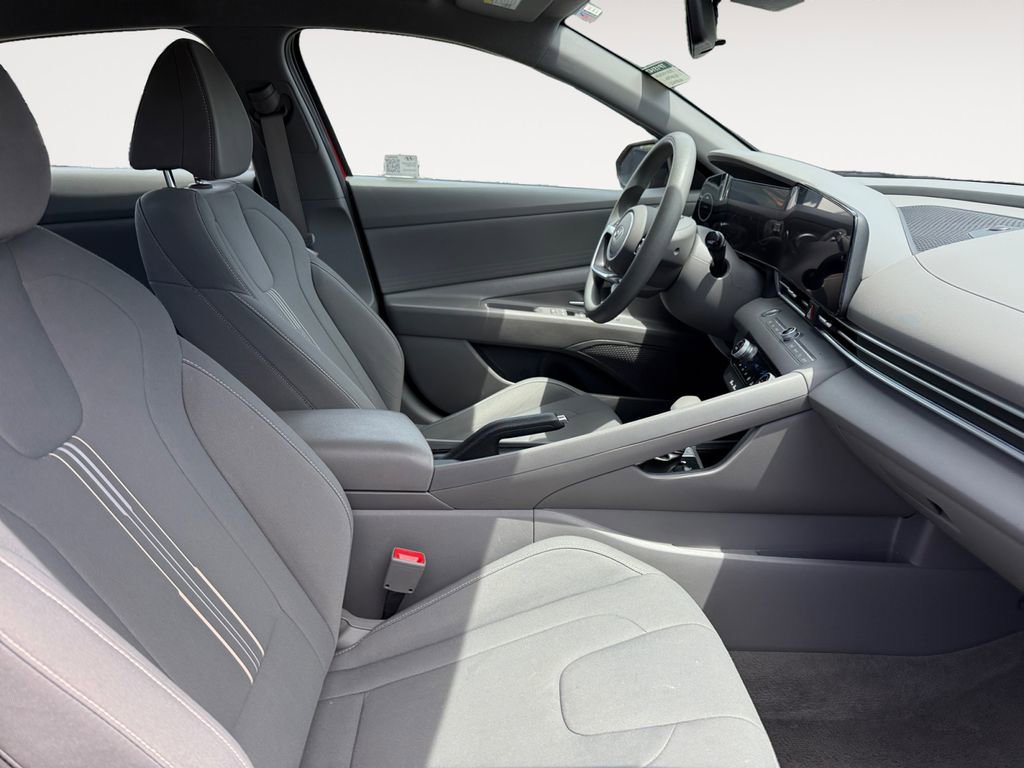 Used 2024 Hyundai Elantra SEL FWD image 15