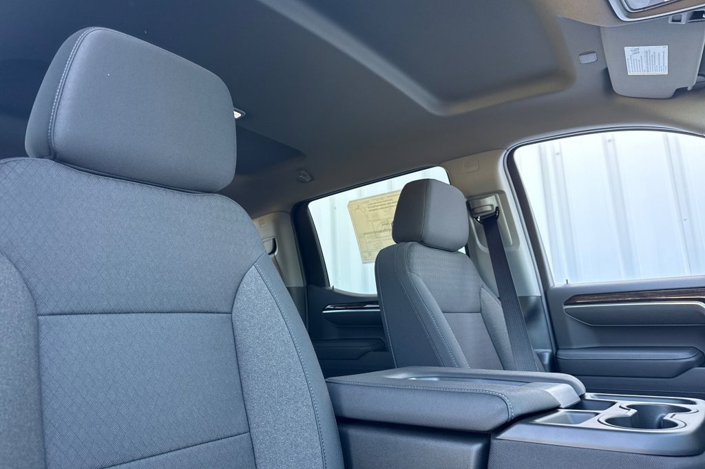 New 2026 GMC Sierra 1500 Elevation image 13