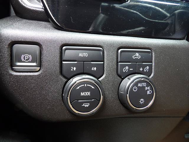 Certified 2024 Chevrolet Silverado 1500 LT AWD/4WD image 19