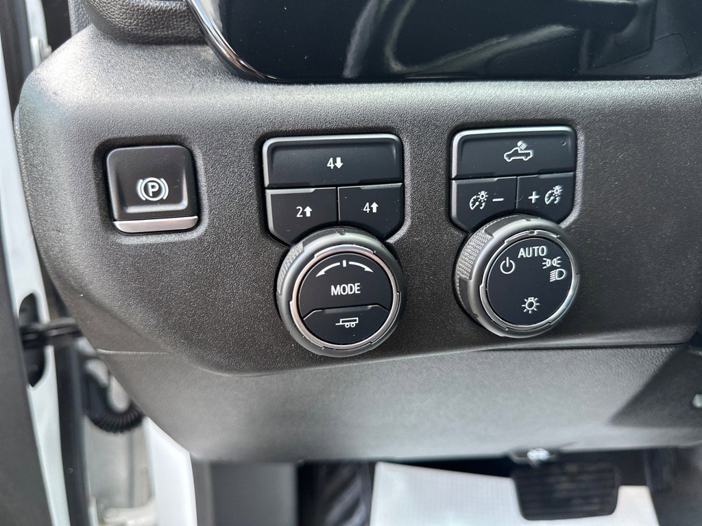 Used 2024 Chevrolet Silverado 2500 LT image 25