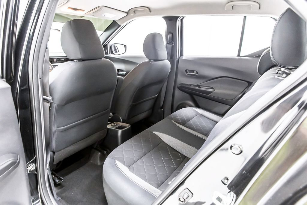Used 2019 Nissan Kicks SV FWD image 30