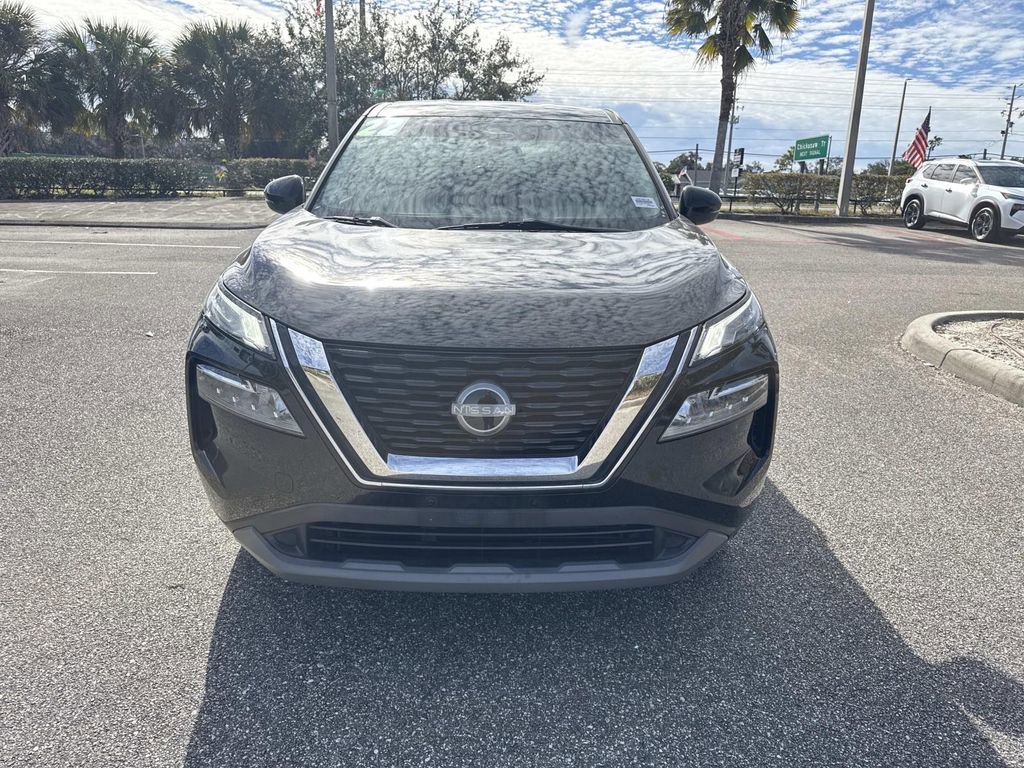 Certified 2022 Nissan Rogue SV image 9