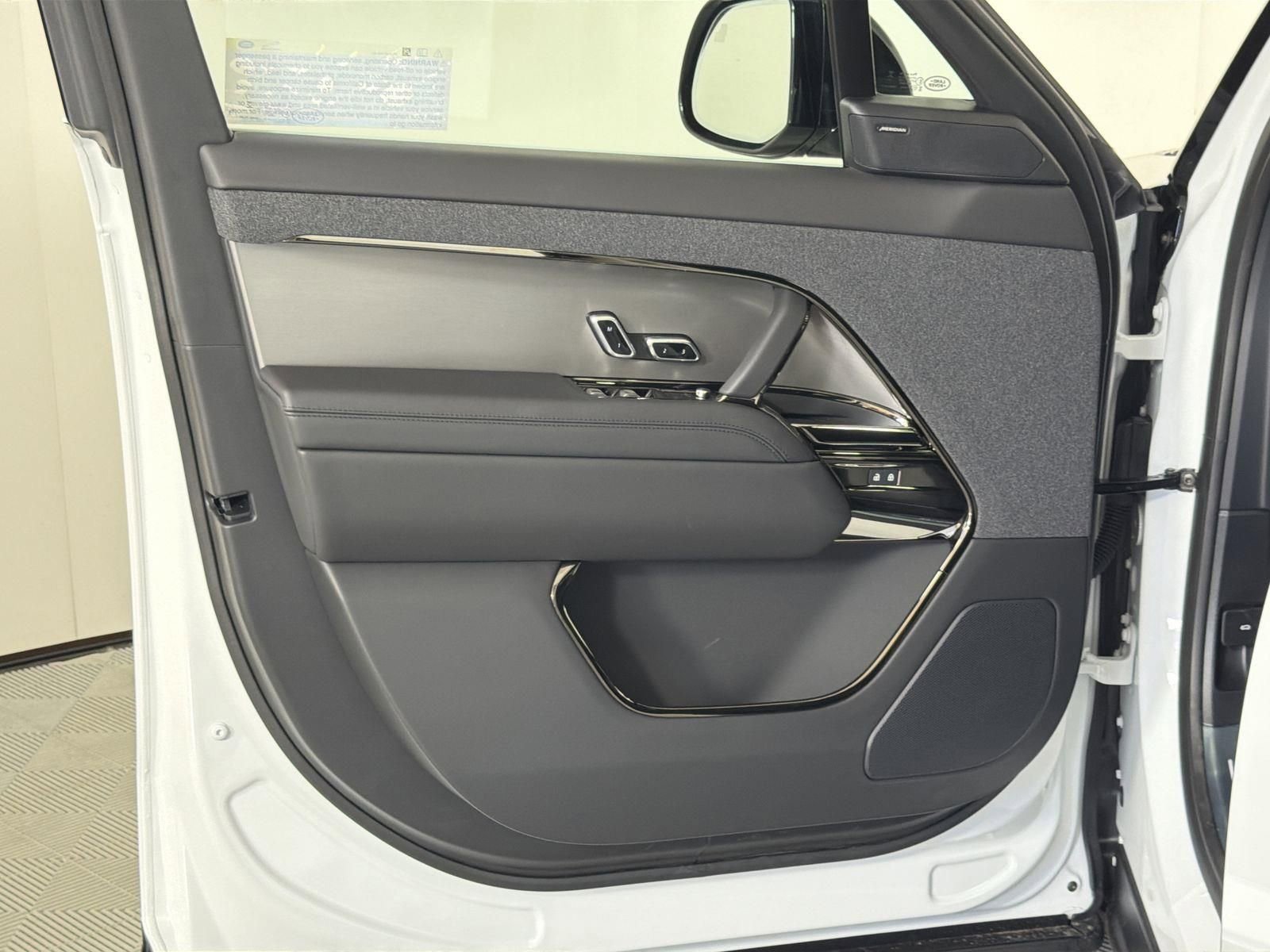 New 2026 Land Rover Range Rover Sport SE image 21