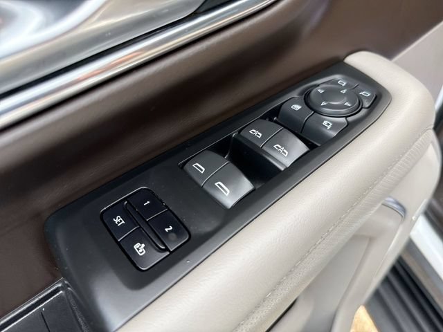 Used 2022 GMC Yukon SLT w/ SLT Luxury Package AWD/4WD image 13