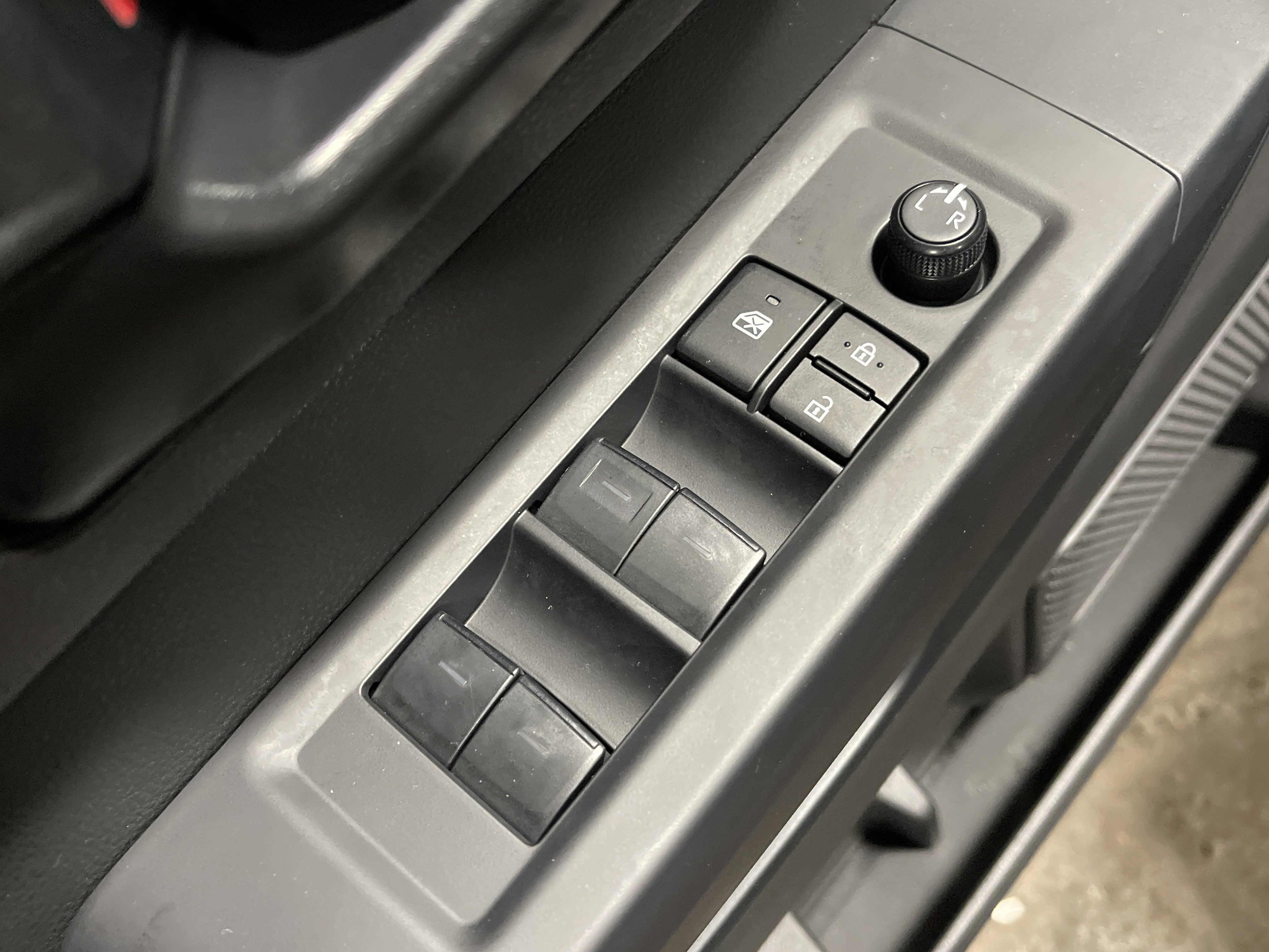 Used 2025 Toyota Tundra SR w/ SR Tow Package image 10