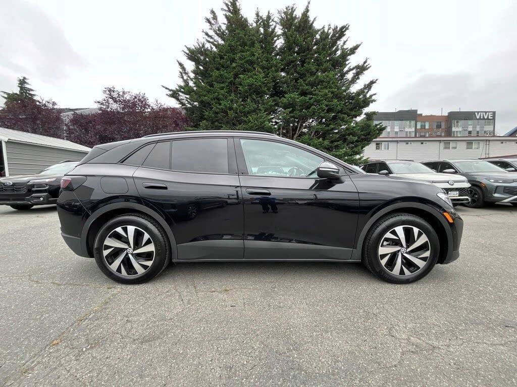 Used 2024 Volkswagen ID.4 2WD image 8