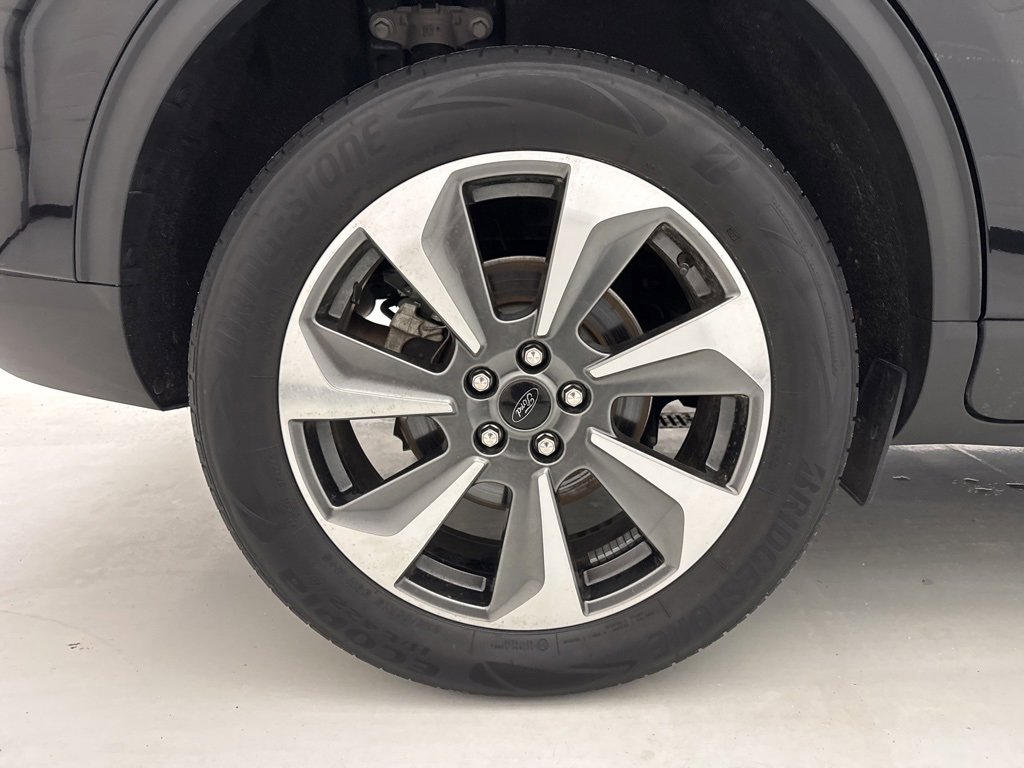 Used 2024 Ford Escape Platinum image 15