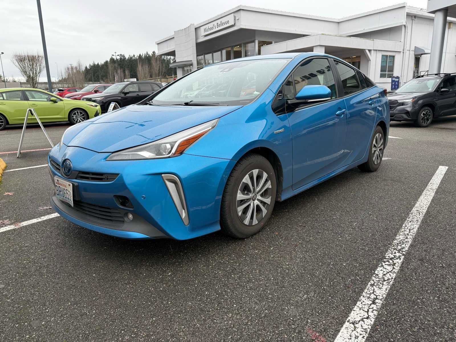 Used 2019 Toyota Prius LE image 1
