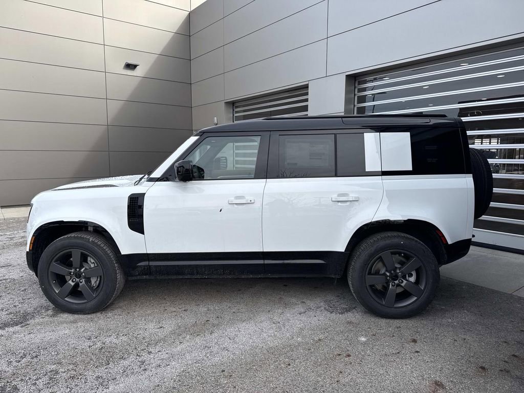 New 2026 Land Rover Defender 110 X-Dynamic SE image 4