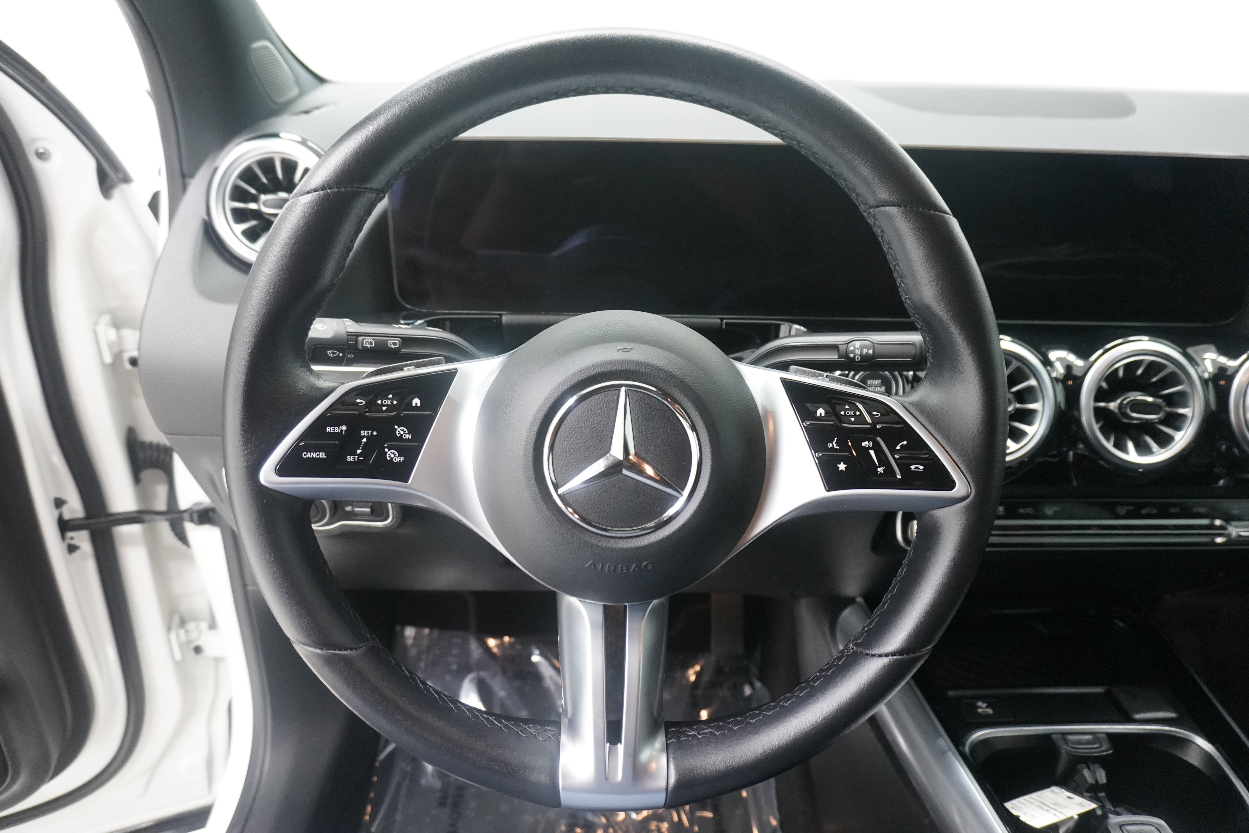 Used 2024 Mercedes-Benz GLA 250 image 16