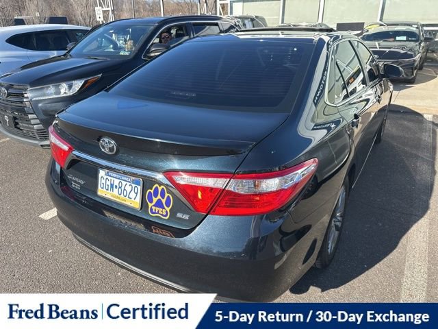 Used 2016 Toyota Camry SE w/ Moonroof Package image 9