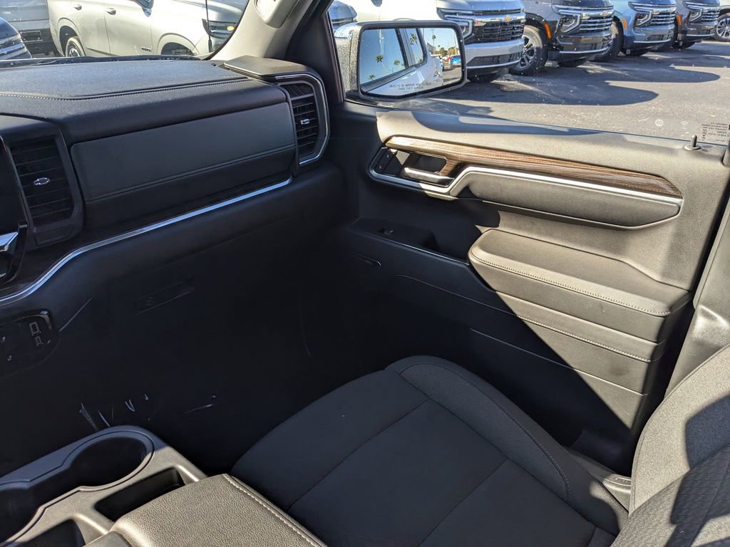 Used 2025 Chevrolet Silverado 1500 LT image 18