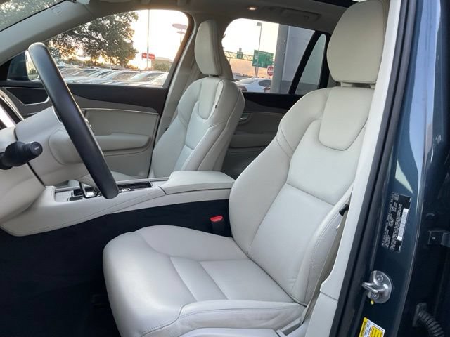 Certified 2024 Volvo XC90 B6 Plus w/ Protection Package Premier AWD/4WD image 14