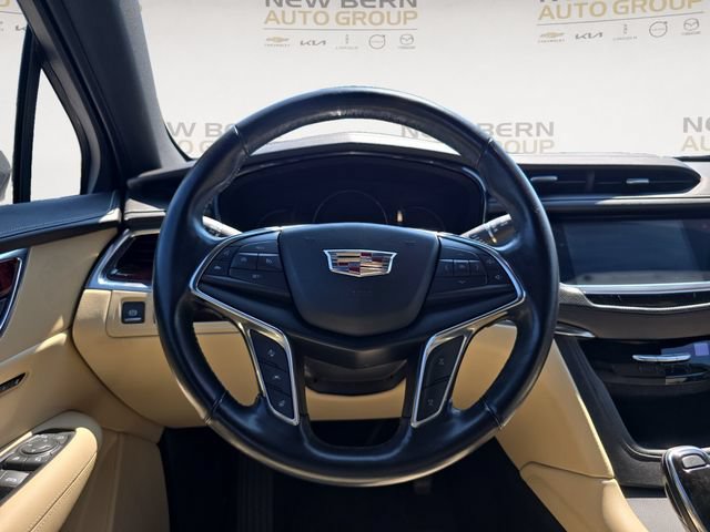Used 2019 Cadillac XT5 Premium Luxury FWD image 12