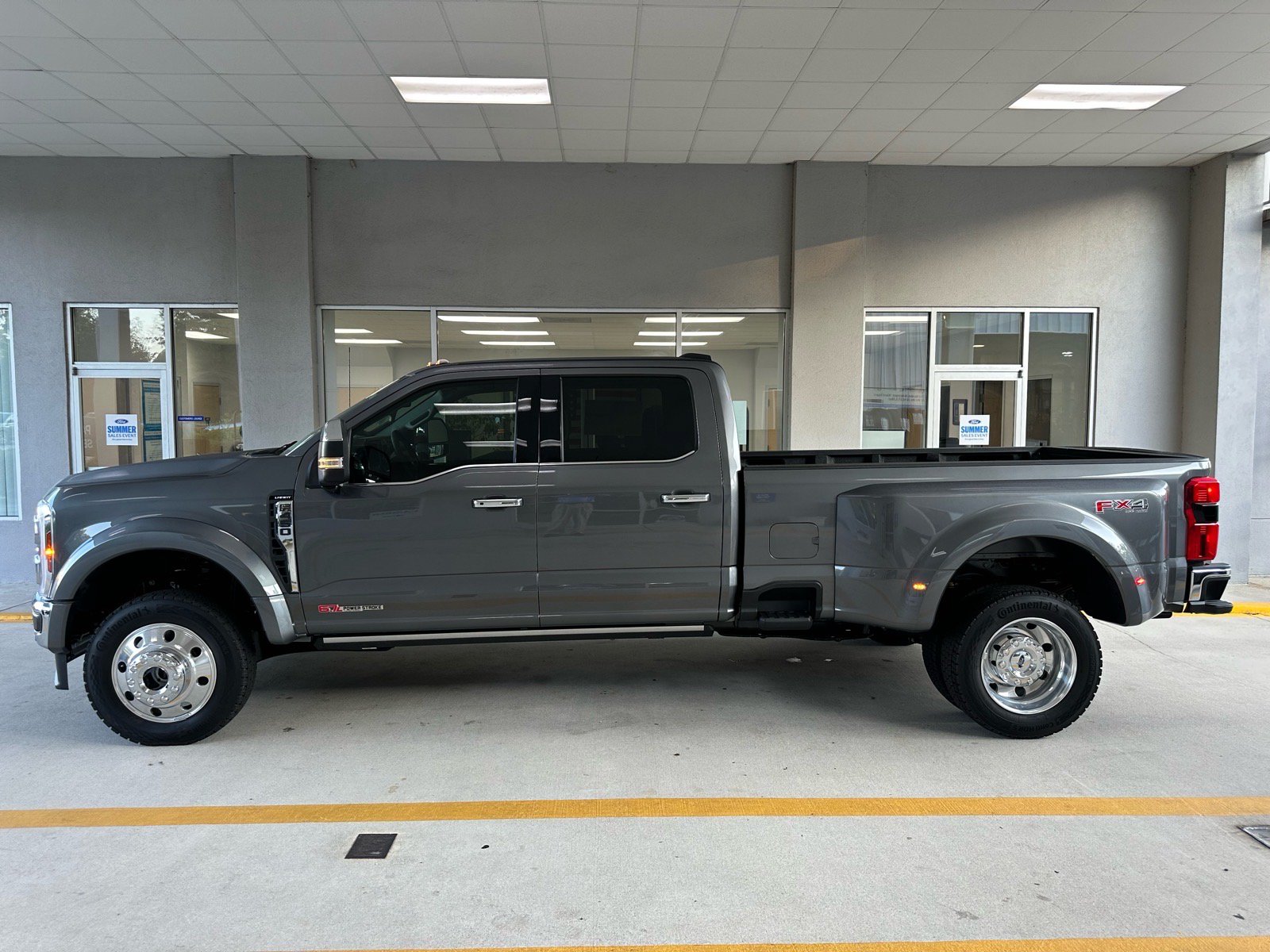 New 2026 Ford F450 Lariat w/ Lariat Ultimate Package AWD/4WD image 4