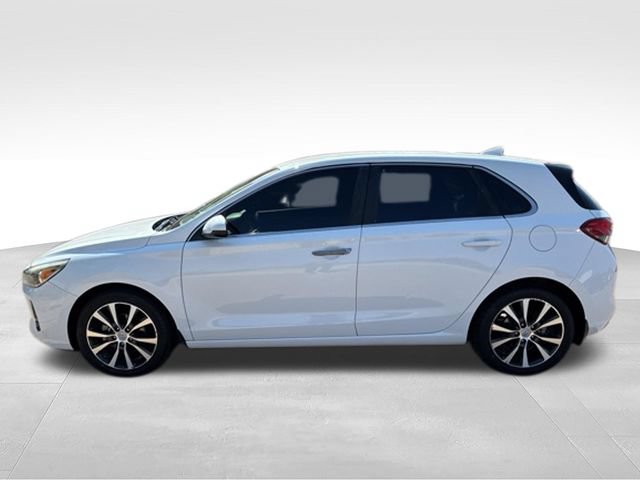 Used 2020 Hyundai Elantra GT FWD image 5