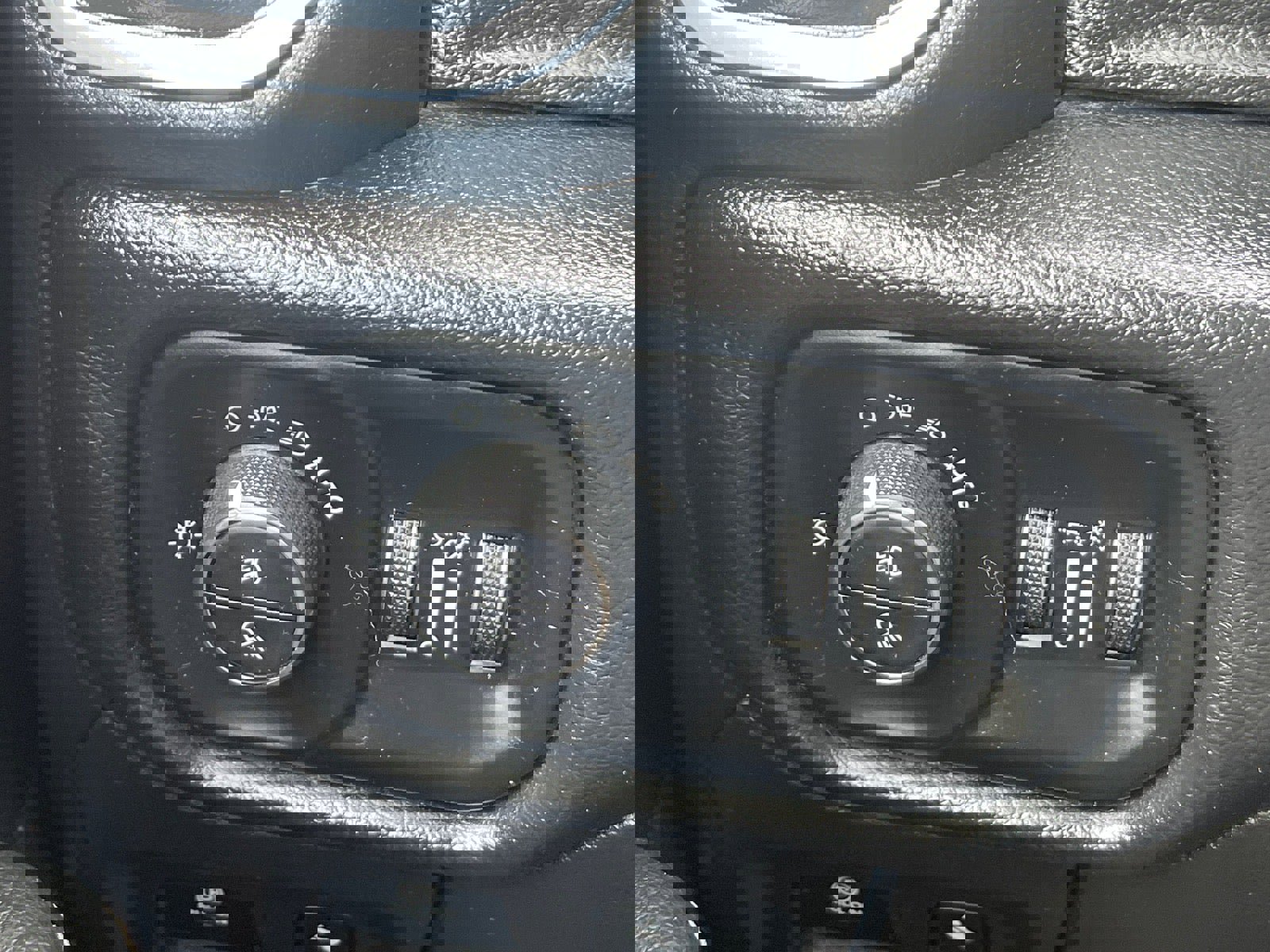 Used 2019 RAM 1500 Laramie image 17