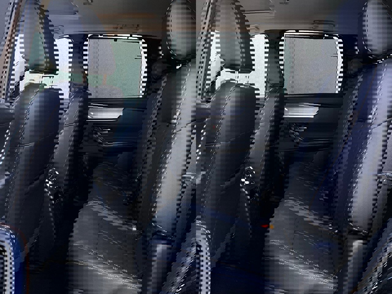 Used 2025 MAZDA CX-70 3.3 Turbo w/ Preferred Package image 12