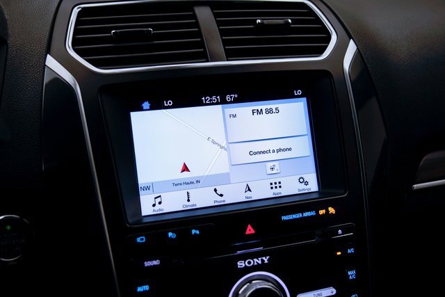 Used 2017 Ford Explorer Limited w/ Equipment Group 301A image 28