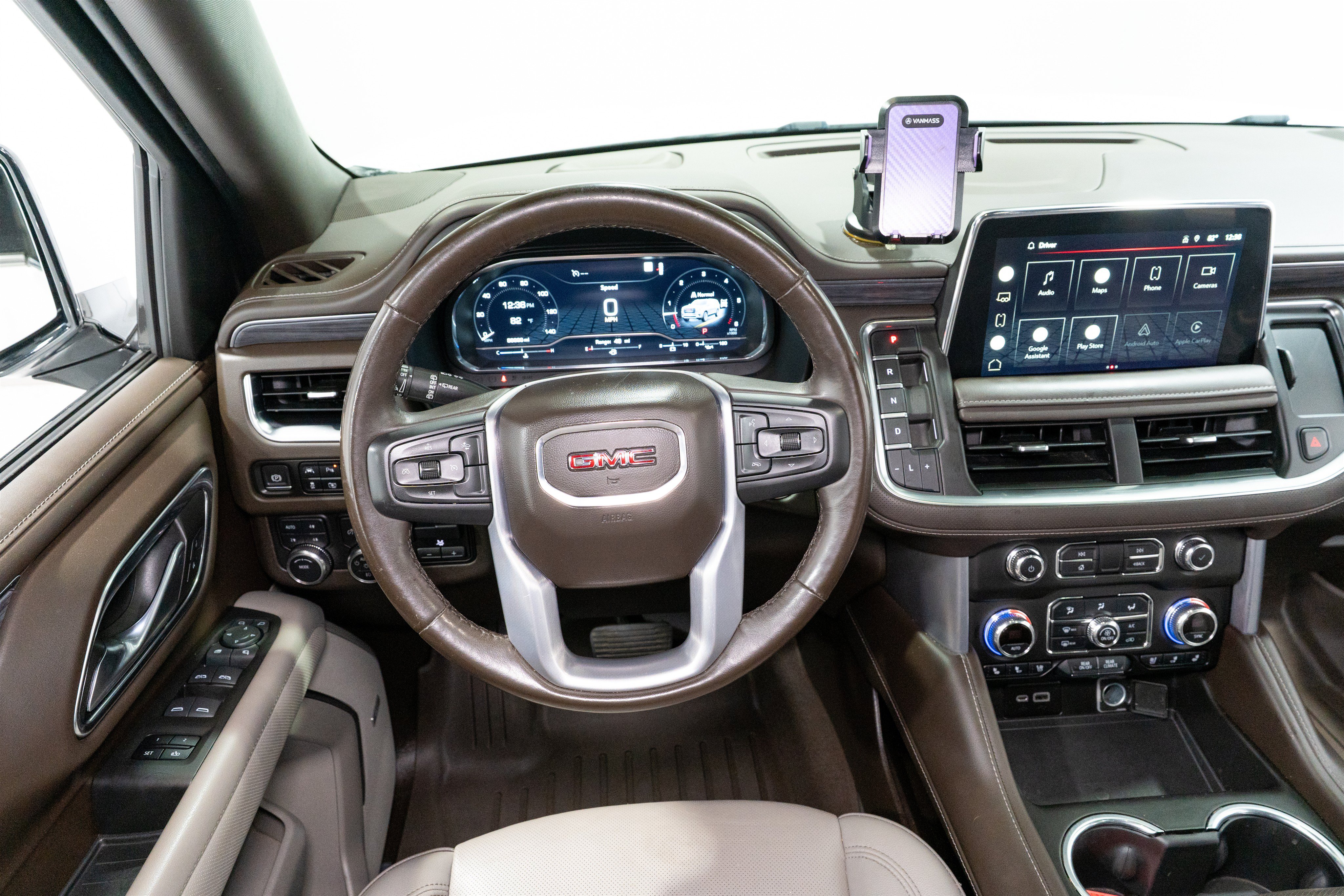 Used 2022 GMC Yukon SLT w/ SLT Premium Package AWD/4WD image 11