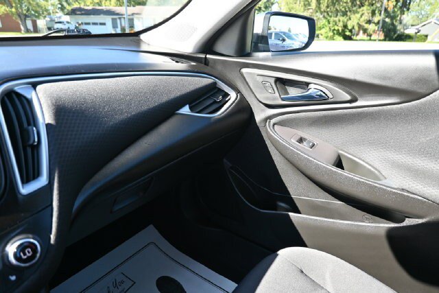 Used 2022 Chevrolet Malibu LT FWD image 27