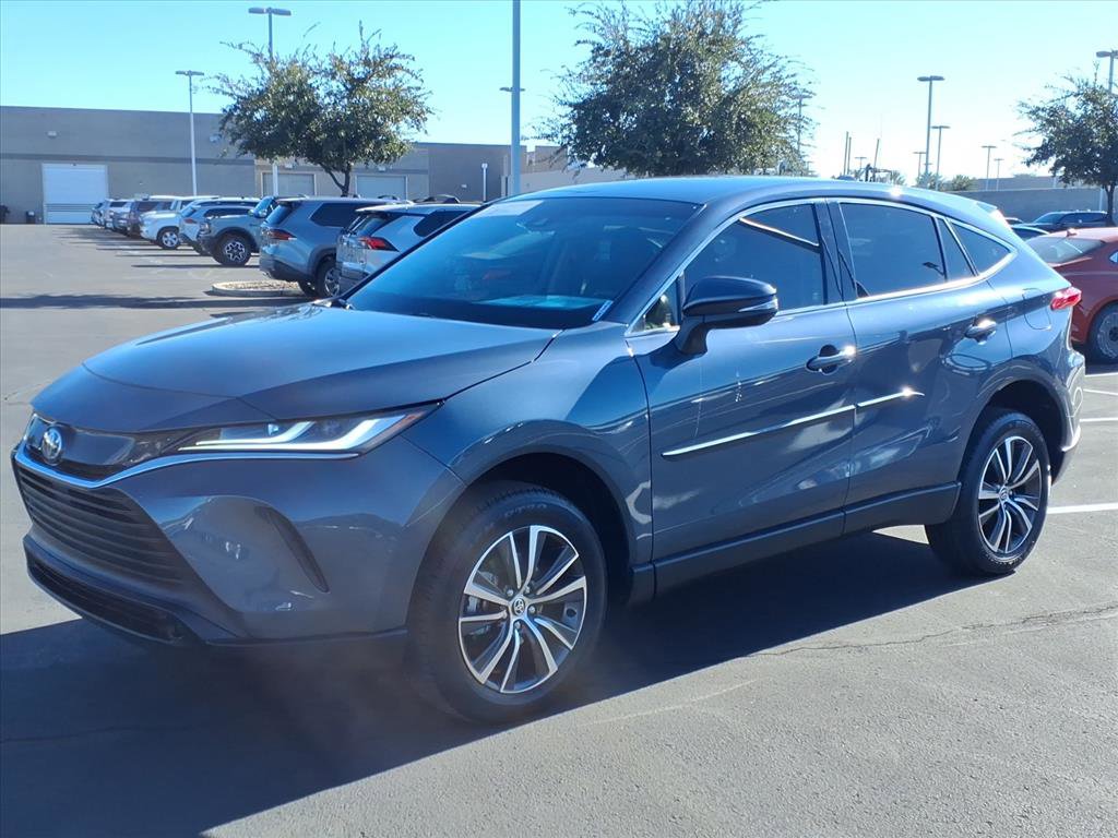 Certified 2023 Toyota Venza LE image 8