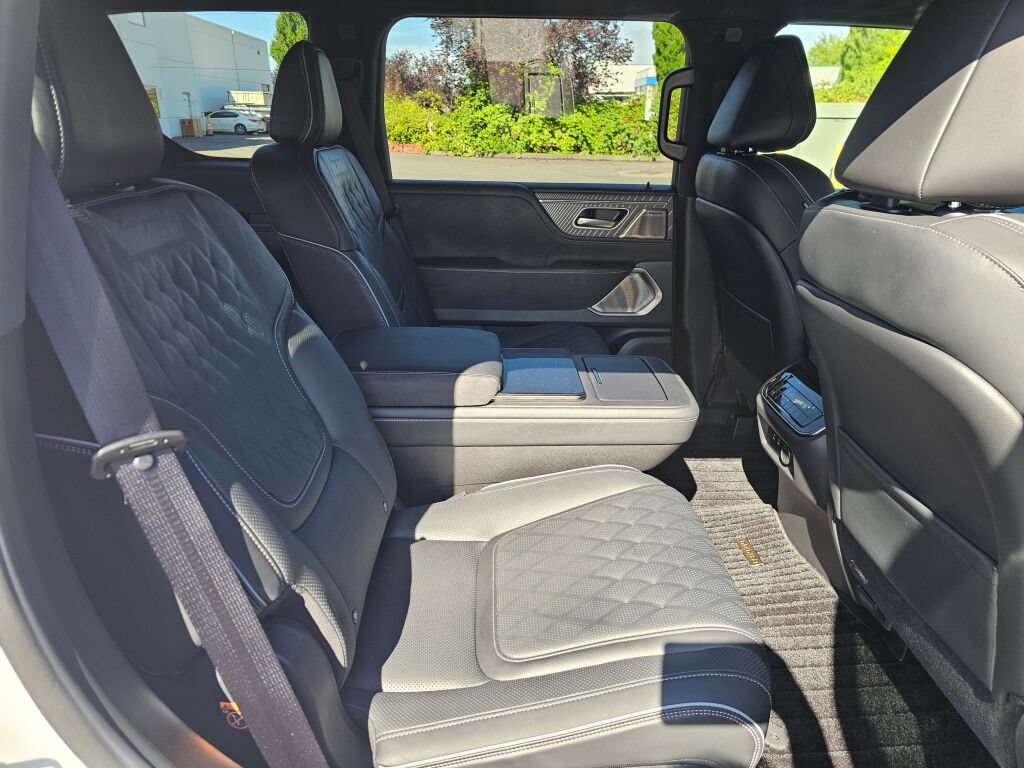 Used 2025 INFINITI QX80 Autograph AWD/4WD image 13