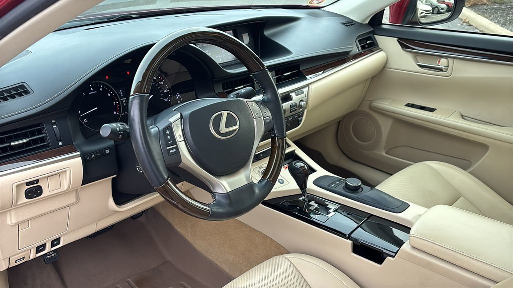 Used 2014 Lexus ES 350 w/ Premium Package image 23
