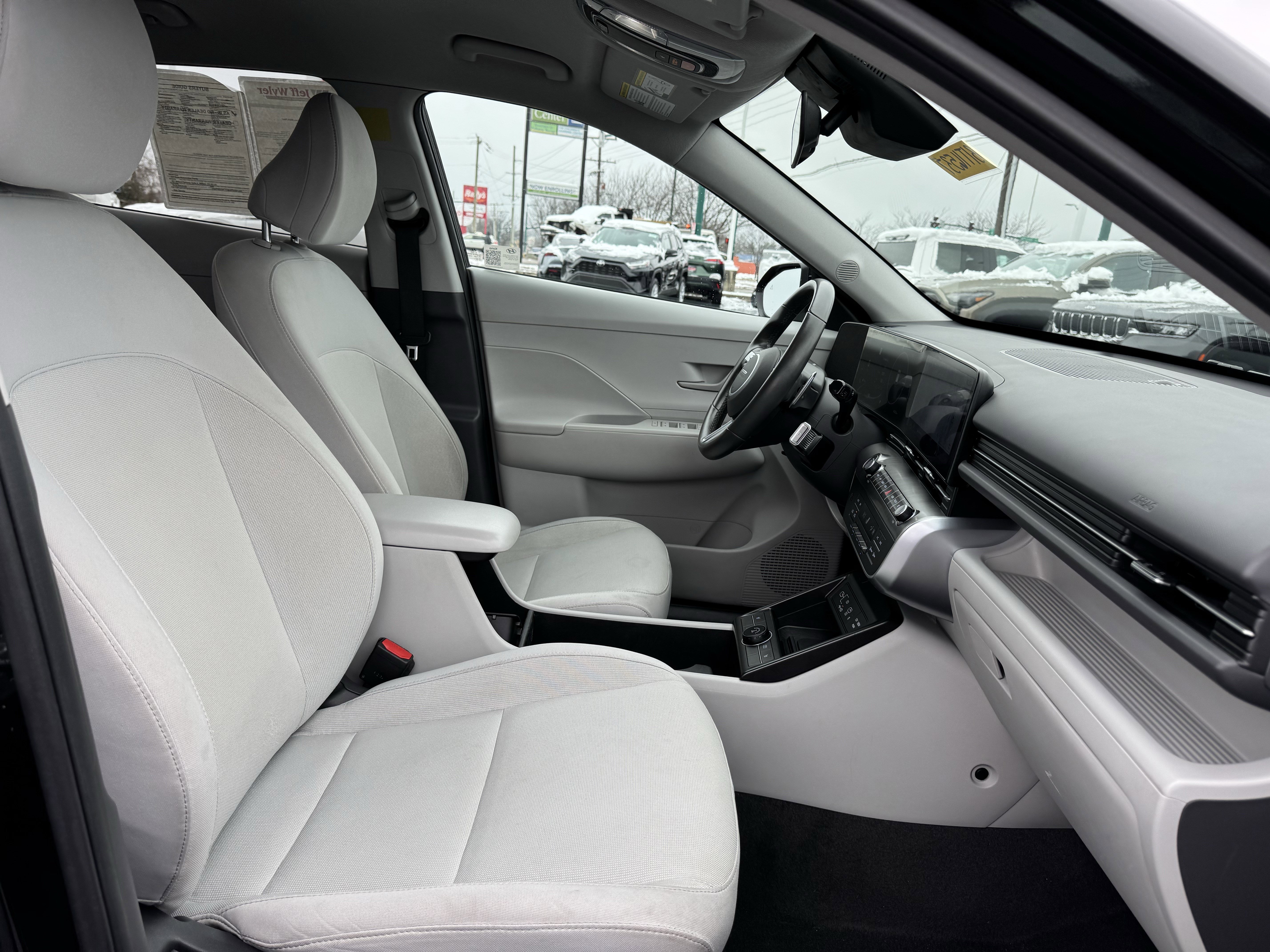 Used 2024 Hyundai Kona SEL w/ Convenience Package image 39