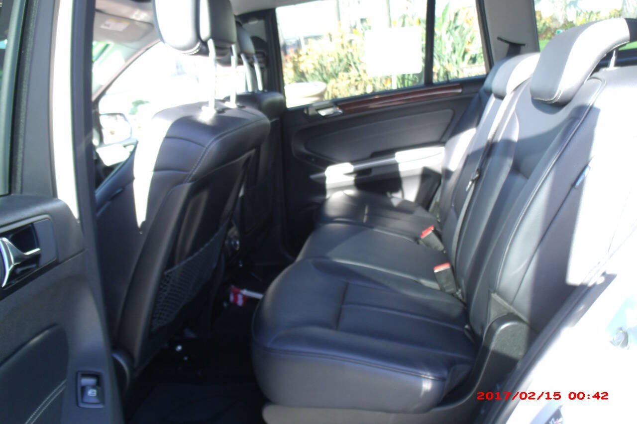 Used 2010 Mercedes-Benz GL 450 4MATIC image 11