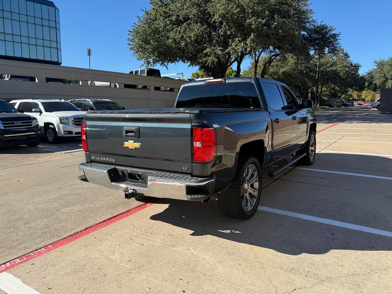 Used 2018 Chevrolet Silverado 1500 LT w/ LT Eassist Package image 6