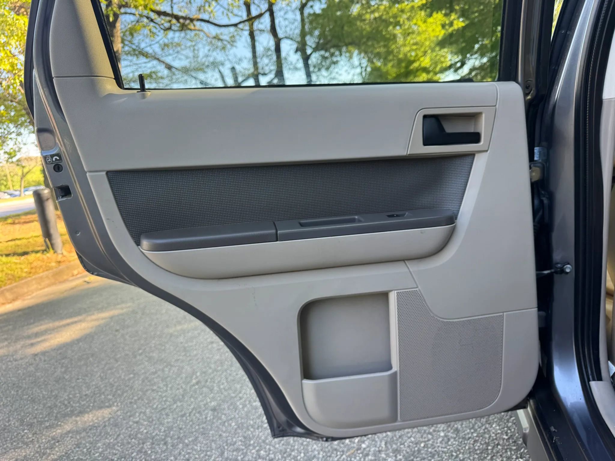 Used 2010 Ford Escape XLT FWD image 7