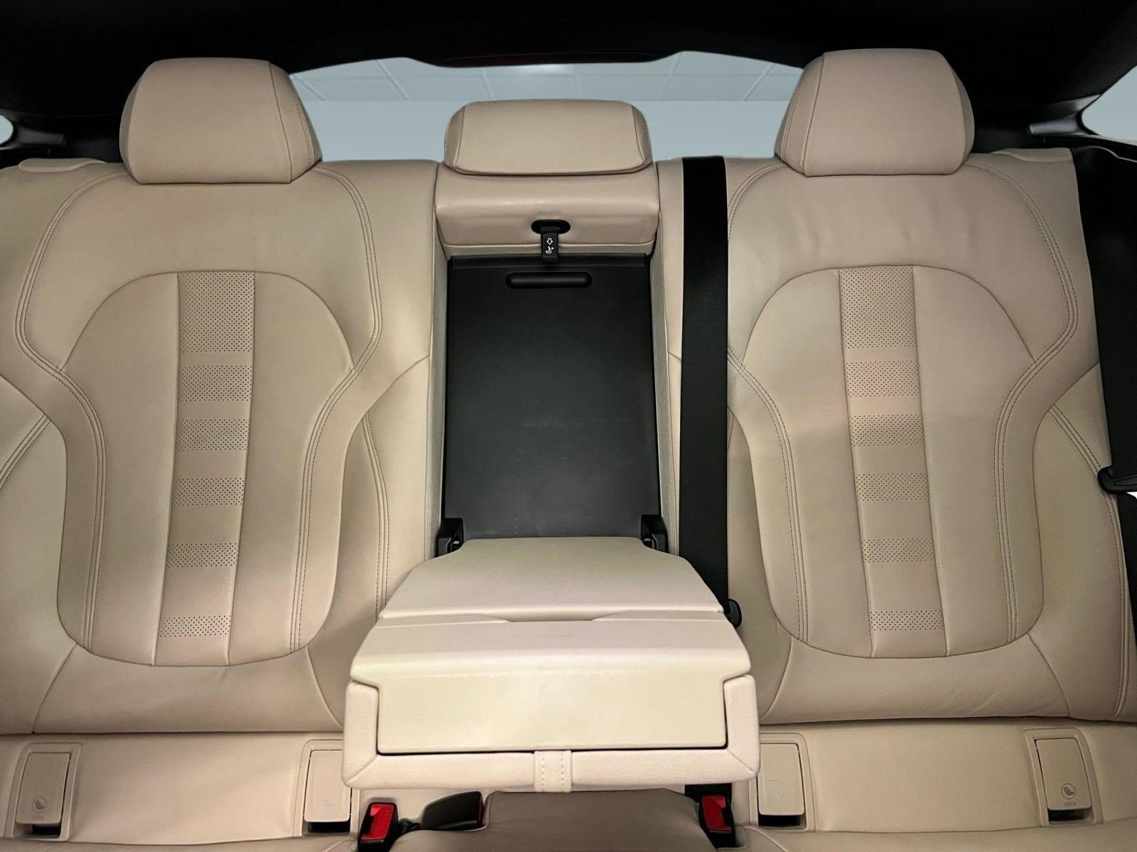 Used 2022 BMW X6 M50i w/ Executive Package image 32