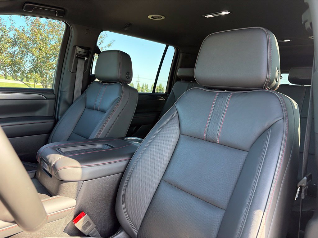 Used 2024 Chevrolet Suburban RST w/ Luxury Package AWD/4WD image 54