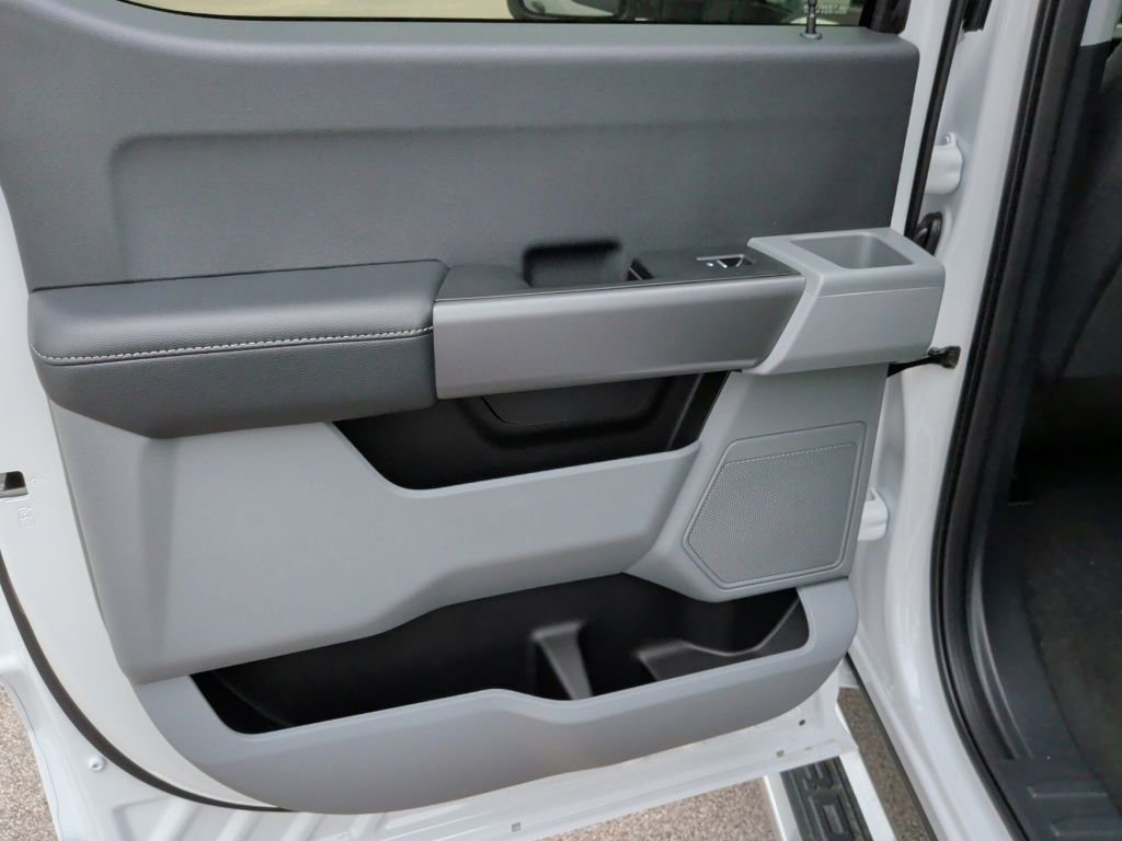 New 2026 Ford F350 XLT image 32