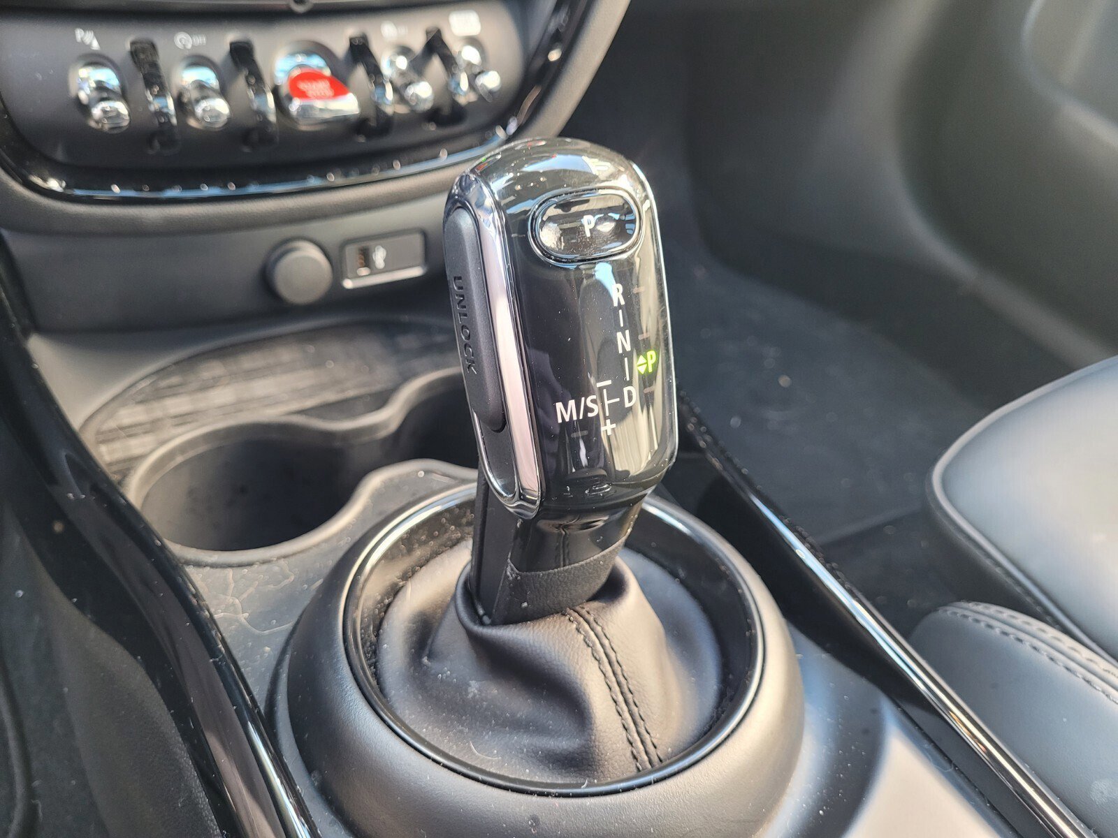 Used 2022 MINI Cooper Clubman John Cooper Works image 18