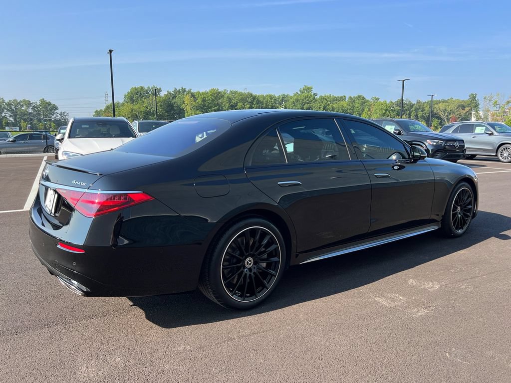 Used 2024 Mercedes-Benz S 580 4MATIC Sedan w/ AMG Line image 8