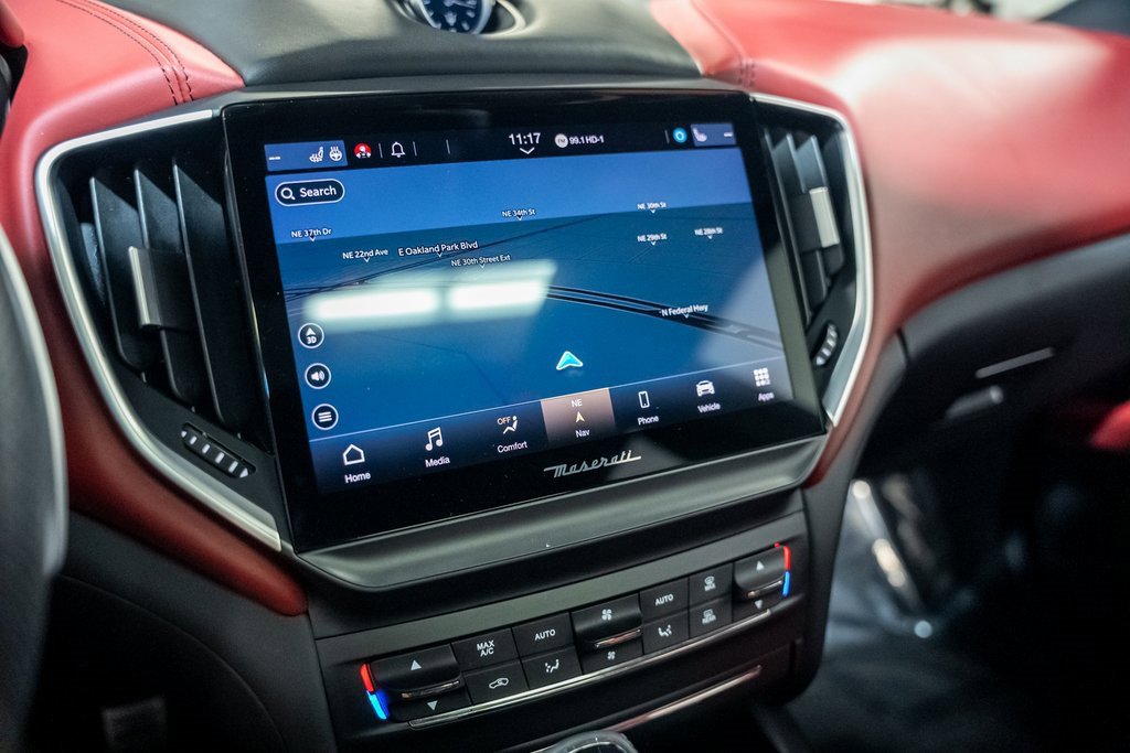 Used 2021 Maserati Ghibli S GranSport image 56