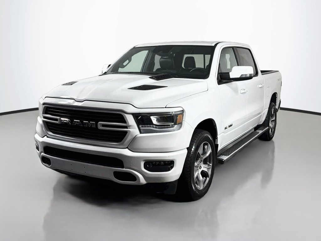 Used 2023 RAM 1500 Laramie AWD/4WD image 3