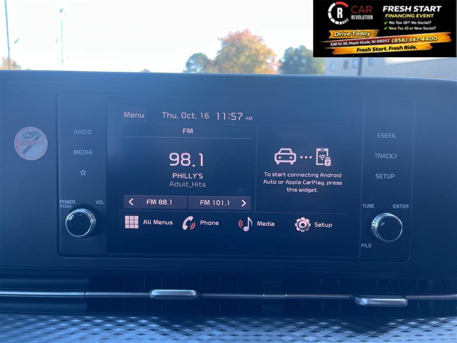 Used 2024 Kia Carnival LX image 70